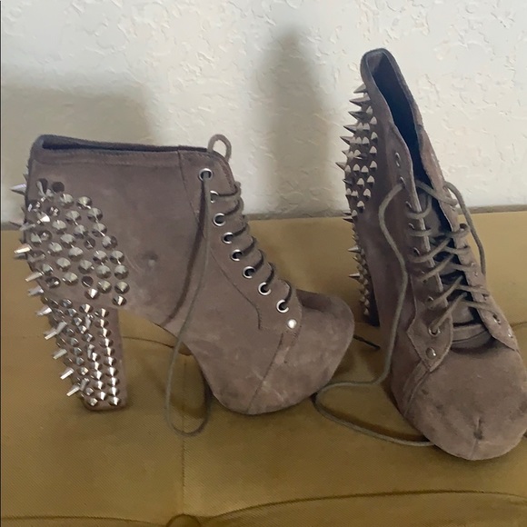 Jeffrey Campbell Spike Lita - Picture 1 of 3